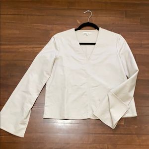 Oak and fort blouse with slits at the sleeves